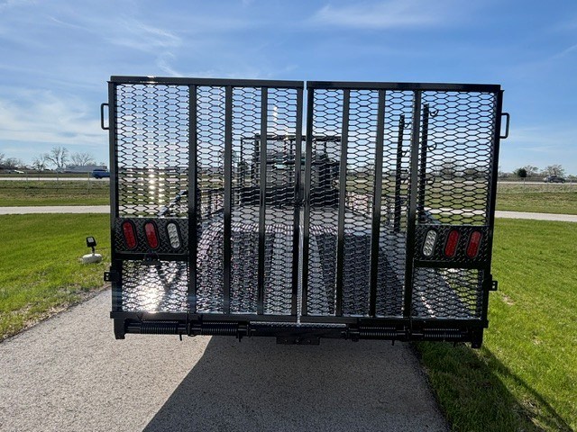 2025 Isuzu NRR in Ankeny, IA — photo 3